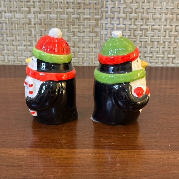 🎄VTG Penguin Salt & Pepper Shakers Christmas/Winter/Holiday Décor by Trim A Home - Picture 4 of 9